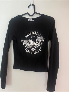 princess polly Black  Graphic Long Sleeve